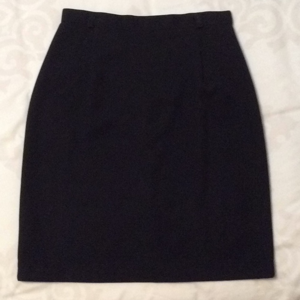 Black lined knee length skirt